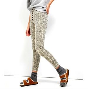 EUC- Anthropologie 'Pilcro' High Rise Skinny Corduroy 5 Pocket Pant